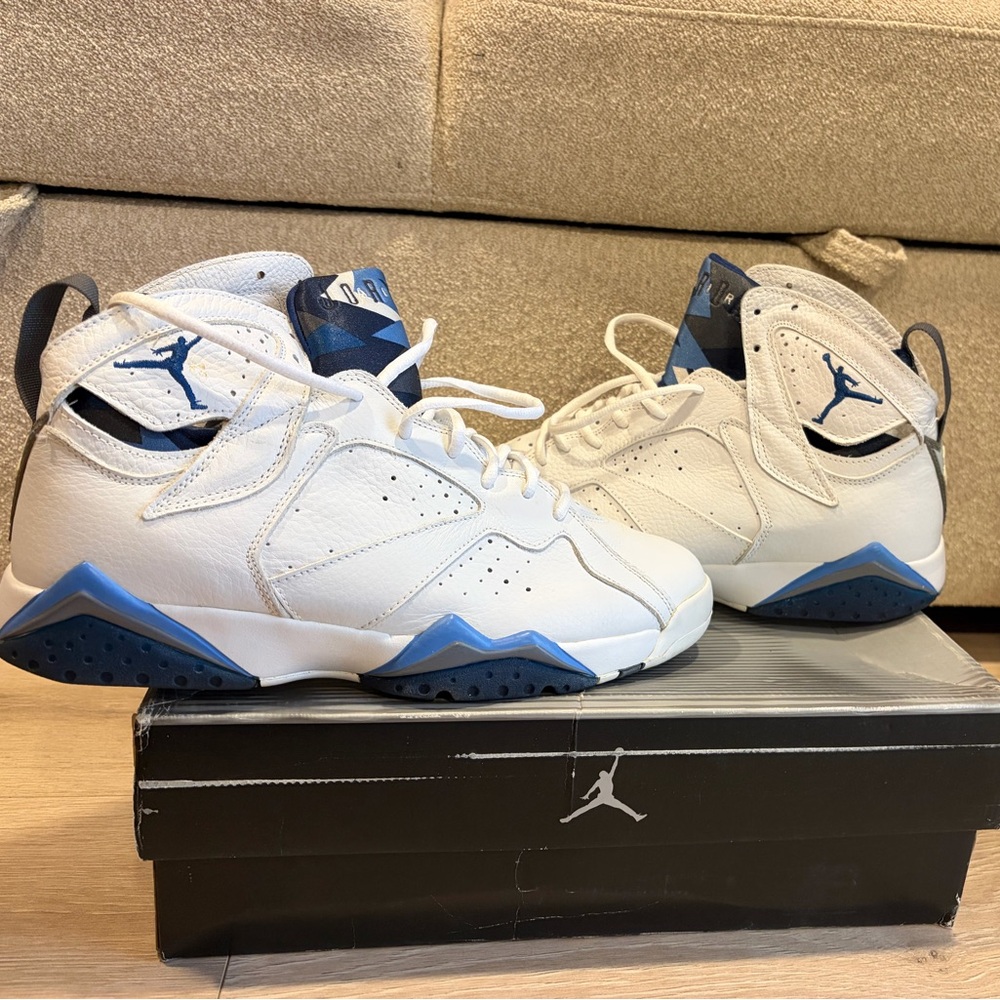 Nike Air Jordan 7 Retro "French Blue"
